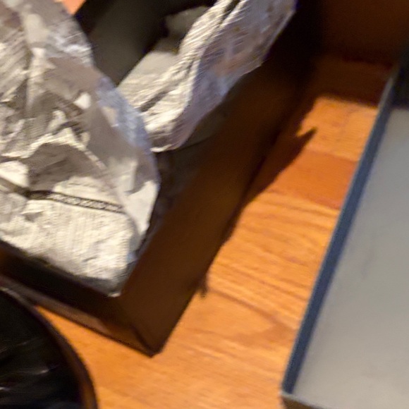 Classic Black Leather Men's Loafers Black 10.5 Wide New in Box - Picture 4 of 6